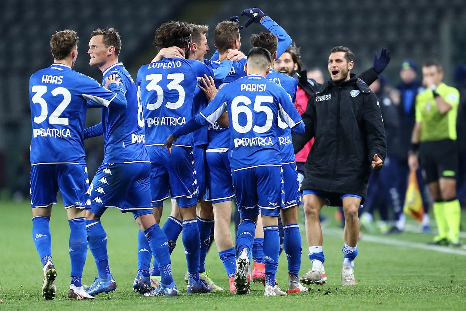 成为备受瞩 成为备受瞩