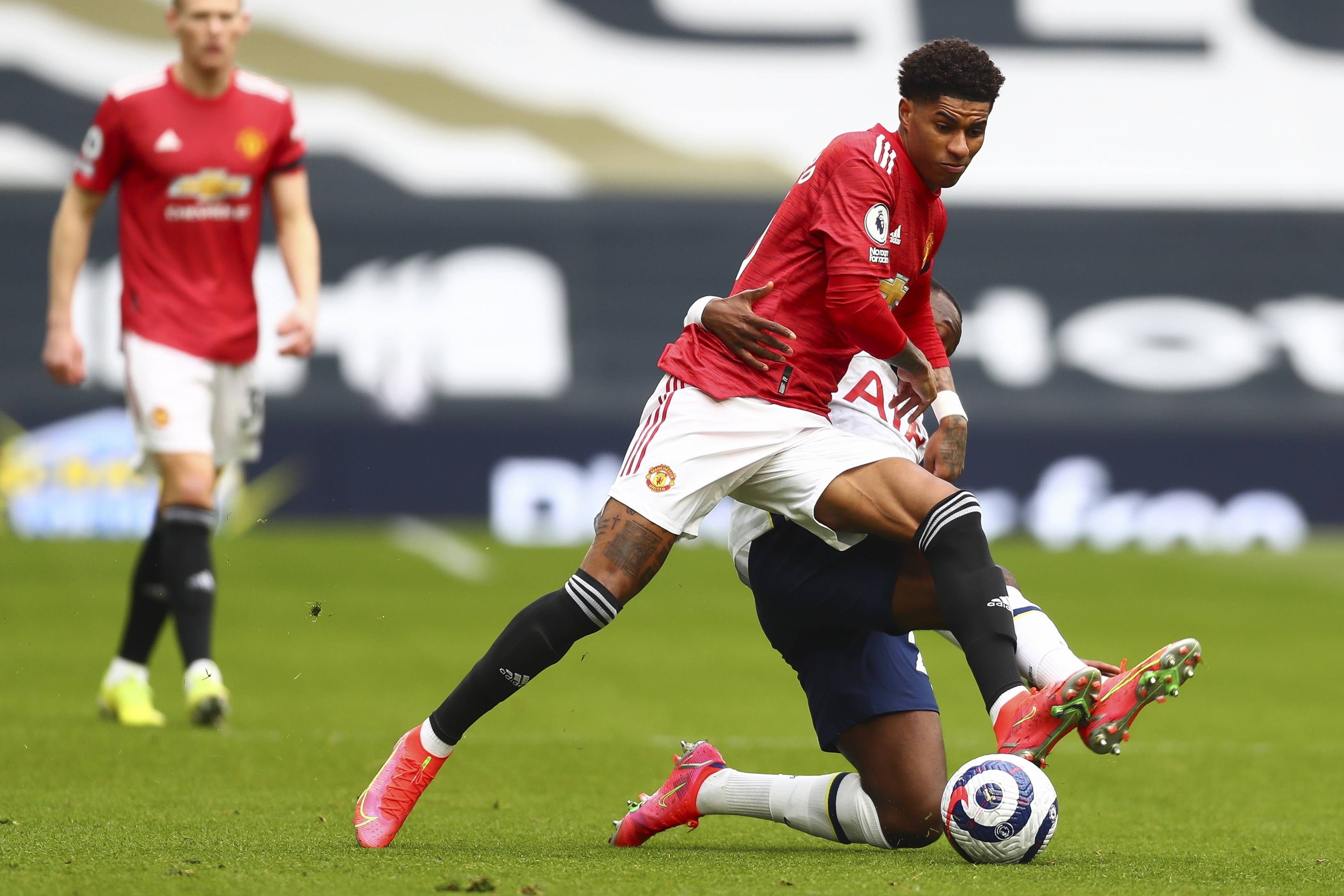 尔希冀通过 尔希冀通过