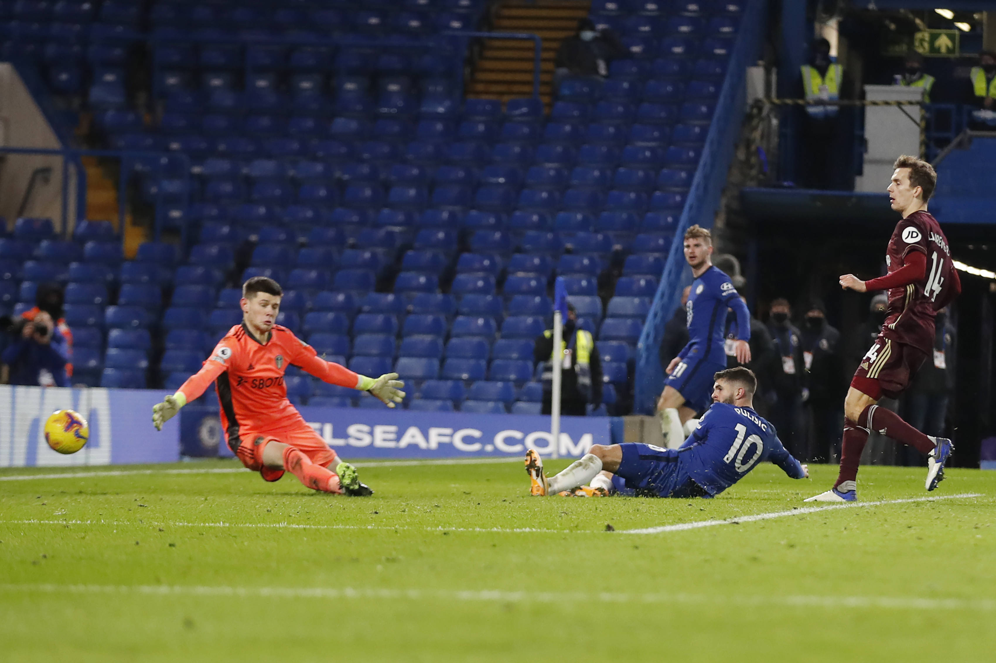 以令人瞩目 以令人瞩目